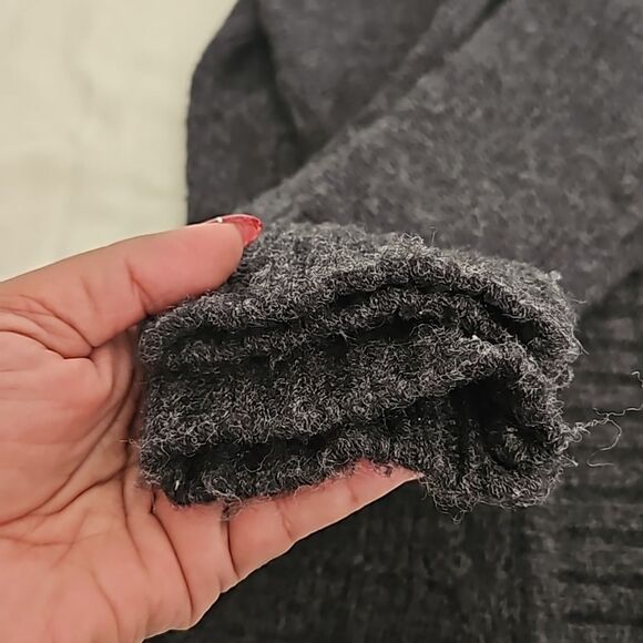 Suzy Shier Button-Down Long Sleeves Knitted Cardigan Sweater Gray Small - Picture 13 of 16
